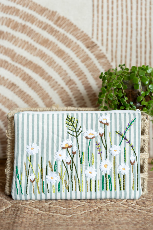 UTILITY POUCH- STRIPED CLASSIC.