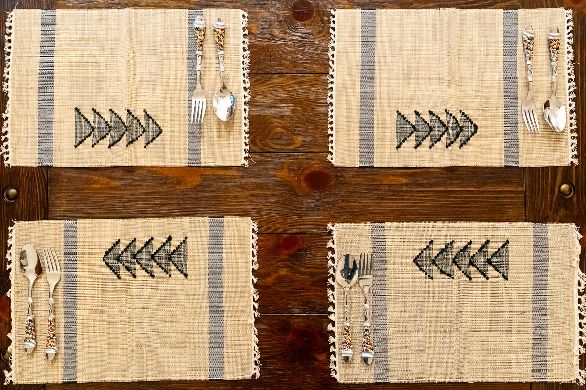 Bengal Jamdani Madhur Katte Table Runner & Table Mats