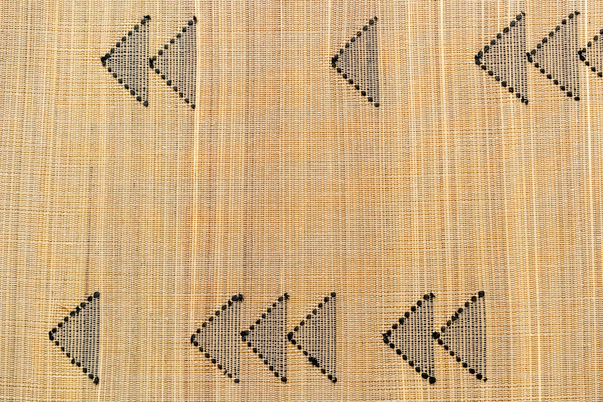 Bengal Jamdani Madhur Katte Table Runner & Table Mats