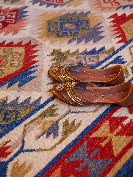 Woven Whimsy Dari