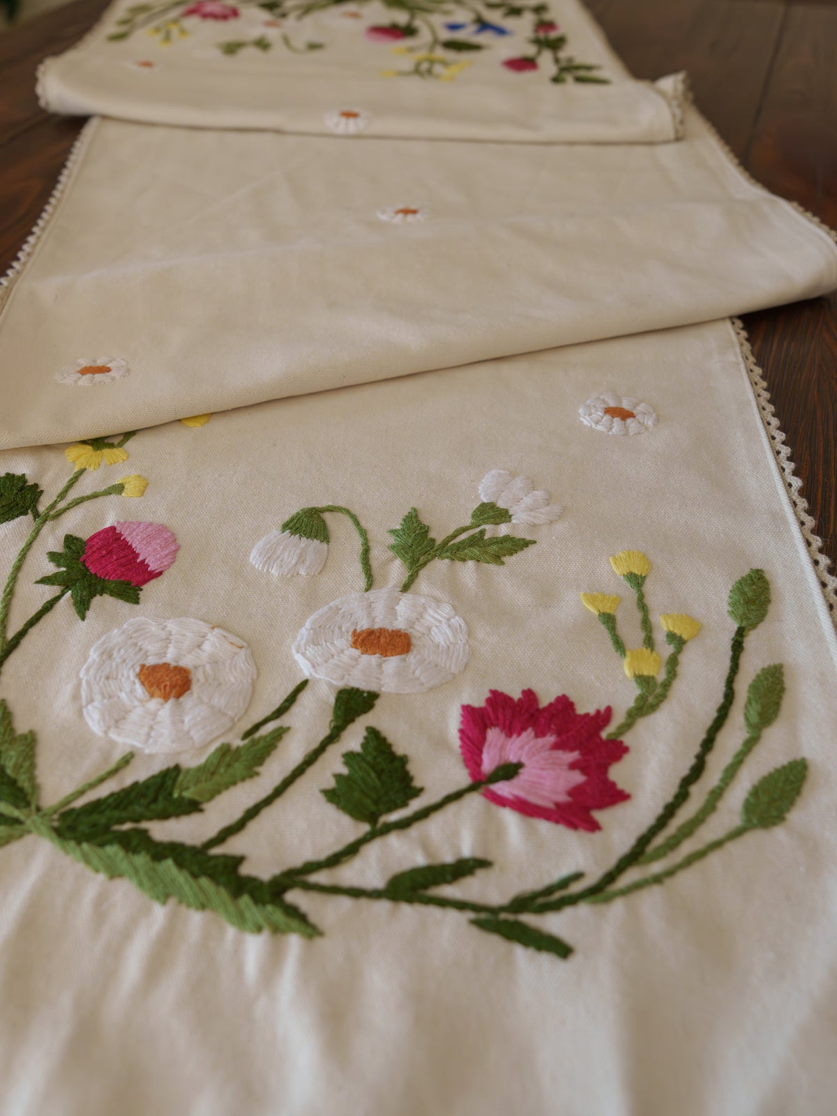 Bouquet Hand Embroidered Table Runner