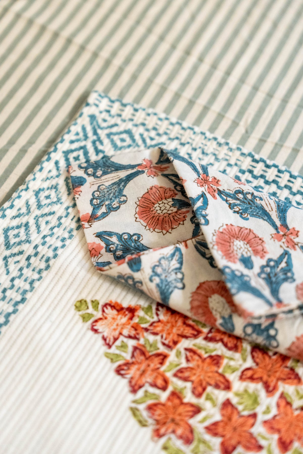 hand napkins for dining table in cotton